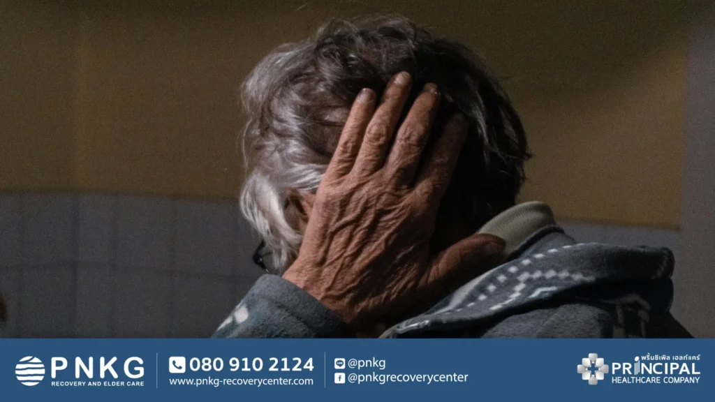 เส้นเลือดในสมองแตก หรือหลอดเลือดสมองแตก (Hemorrhagic Stroke) ผนังหลอดเลือดอ่อนแอ หรือเปราะบาง ซึ่งอาจเกิดจากความดันโลหิตสูง ไขมันในเลือดสูง หรือปัจจัยอื่น ๆ เมื่อได้รับแรงดันเลือดสูงเกินไปก็จะเกิดการฉีกขาด เลือดที่ไหลก็จะไปกดทับเนื้อเยื่อสมอง ทำให้เซลล์สมองบริเวณนั้นขาดออกซิเจนและเสียหายในที่สุด 