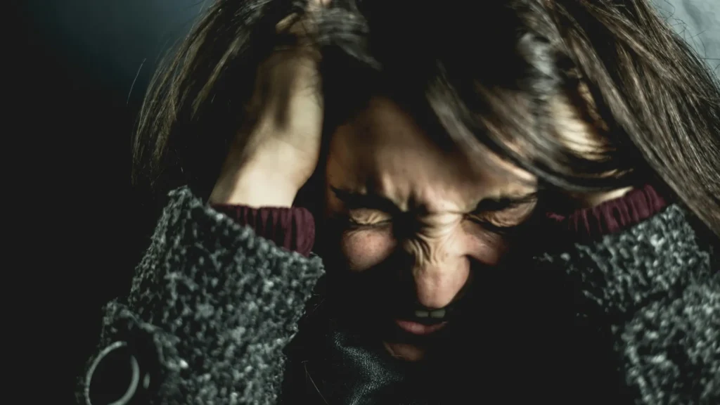 เลือดออกในสมอง เป็นอาการที่สามารถรักษาให้หายได้ โดยผู้ป่วยจะต้องได้รับการรักษาที่ทันเวลาและเหมาะสม และสามารถสังเกต 9 อาการเด่น สัญญาณเตือนจากสมองได้